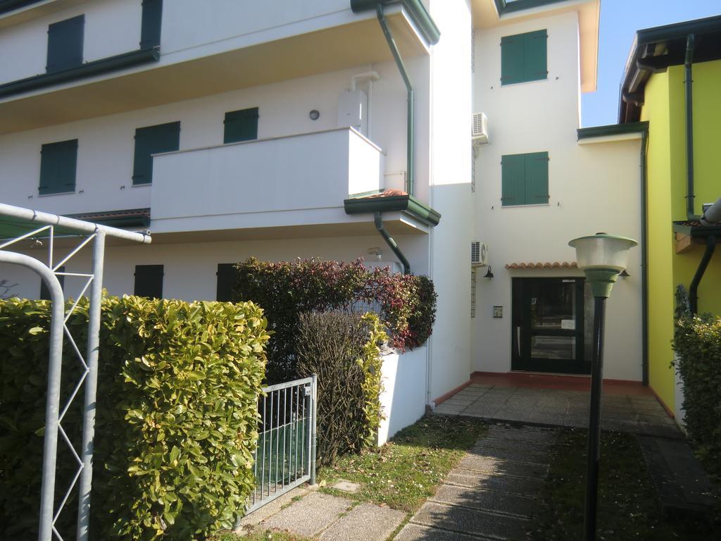 Villaggio Laguna App.to 5 E 38 Apartment *